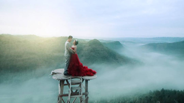 Tips Foto Prewedding Natural yang Tetap Terlihat Mewah